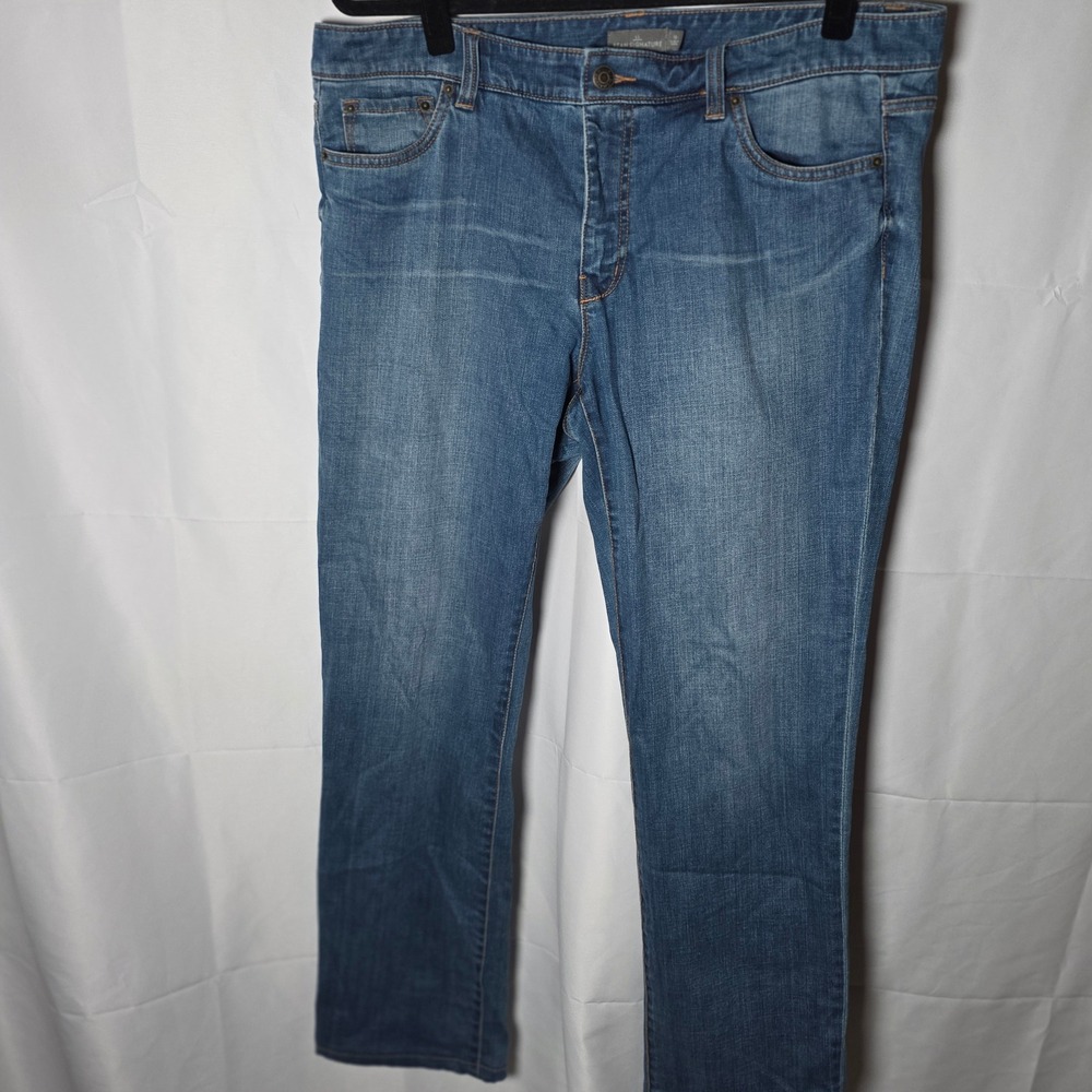 LL Bean Signature Women's Blue Denim‎ Jeans Size 16 Straight Leg Classic Fit